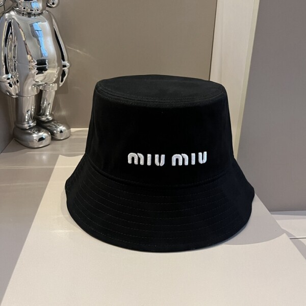 미우미우 MIU MIU 로고 자수 심플 캐주얼 버킷햇 남녀공용