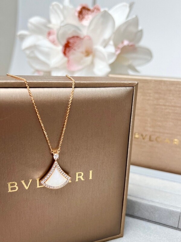 불가리 BVLGARI 클래식 디자인 영스네이크 목걸이