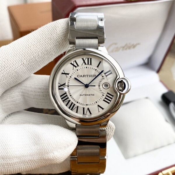 까르띠에 Cartier  디자인 감각에 잘 어울리는 남성용 시계  41*12mm